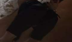 商场厕拍妹子抹完还要闻一闻