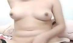 手机直播夫妻双人啪啪秀舔JJ跳蛋自慰上位骑乘喜欢