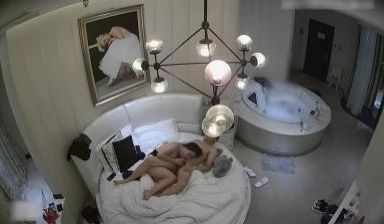 时尚欲女酒店偷情实录：嘴上说不要身体却很诚实！换