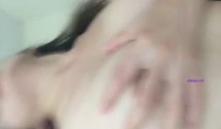 大白天约炮奶子上乳晕有点花的小姐姐大屁股好翘好感