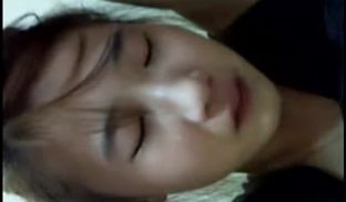 把妹子都干哭了，直叫不要
