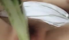苗条身材美乳妹子自慰秀.椅子上掰开逼逼黄瓜抽插微