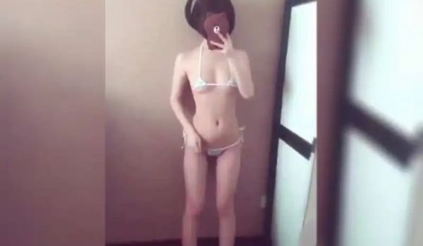 甜味弥漫-萌白酱之三点式泳衣