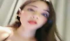 #西东东_超高颜值白皙皮肤巨乳美女主播收费房大绣