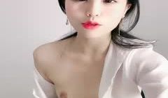 #惊喜多多_顶级颜值一线天白虎美穴极品女主播收费