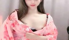#美少妇小小呵_性爱椅女上位，还被男友吊起来操