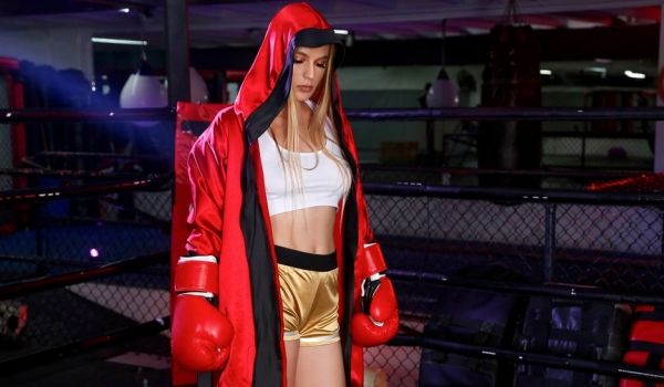 sloan harper boxing babe