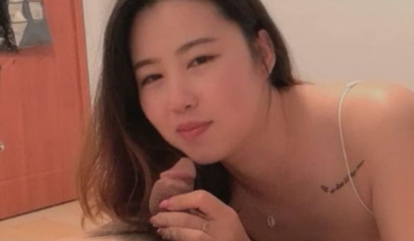 美艳少妇润滑小穴等你插!