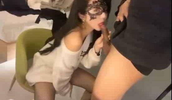大吉大利今晚让骚妹子吃我的鸡～