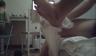 91有钱人性欲强桑拿叫两位姐妹花小姐一起嗨皮这鸡