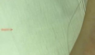 跟团旅游一路聊骚勾搭的拽妹被灌的烂醉唿唿大睡直打