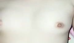 两个九零后骚年情侣各种体位啪啪看小美女表情是爽歪