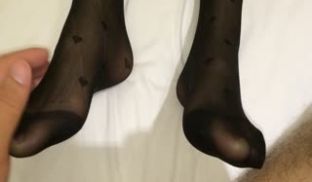 某师范学院清纯美女被男友带到宾馆要求穿上开档黑丝