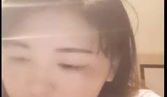 皮肤白皙可爱少妇晚上出击勾搭广场舞大爷广场吃完奶