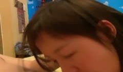 【王子哥专治学生妹】滞留酒店的漂亮妹子没法回家，