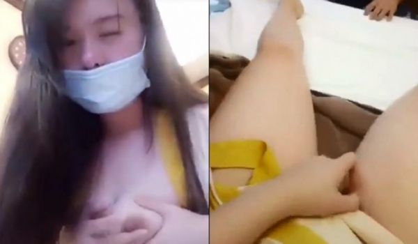 极品骚妹！边洗脚边直播 给哥哥宽衣解带…大白兔跳