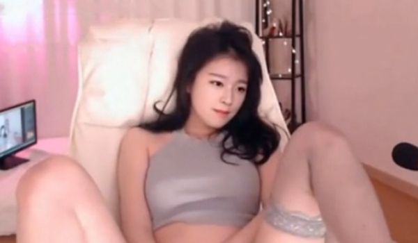 [AI换脸] 韩国演艺圈淫梦再现~下班坚持自己爽