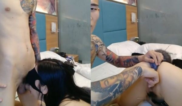 纹身小哥和大奶妹子双人秀~舔奶子口交尾巴肛塞插菊