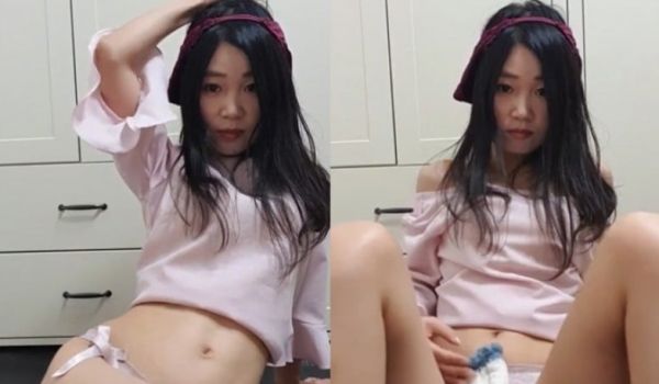 [韩国] 黑髮尤物~美乳如此独一无二~