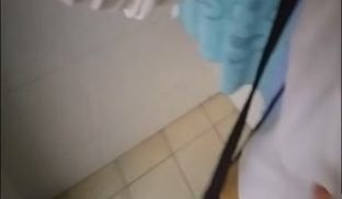 吃完宵夜把淫骚女白领带到出租屋啪啪草到她说脚软站