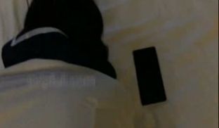 呆哥青岛干性感大学美女,正操着打通姐姐电话让她听