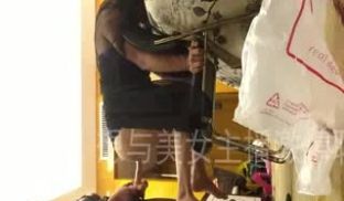 高贵女王假阳具调教狗奴