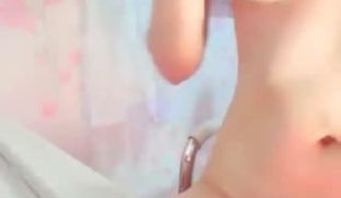晓美人儿一多露脸，身材还算不错，很会聊天的女人，