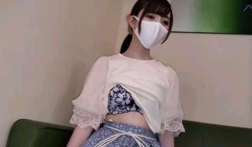 冷冰冰气质00后女神用大屌征服