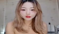 小洛宝黄发性感黑丝袜妹主播..