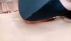 甜腻小喵_腿模小姐姐振动棒插穴，浴室洗澡湿身诱惑