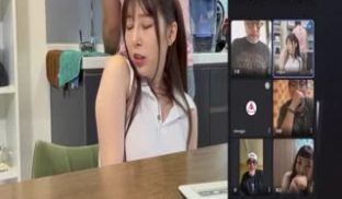 网课都耐不住寂寞的女生_偷偷的自慰_还没下课就拉