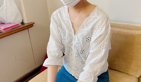 因为缺钱决心的美人妻子，用别人棒兴奋的变态！！老