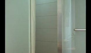 超极品的美女模特被摄影师花钱在宾馆边拍摄高清裸照
