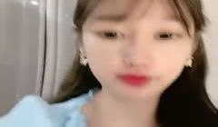 直播 颜值区极品美女下播前给大家小秀一波 (1)