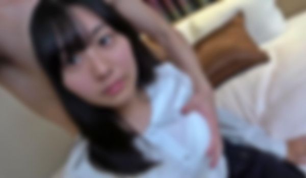名牌私立小姐学校的学生。对压倒性透明感的女学生一