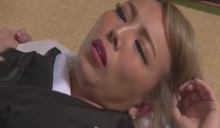目击到黑辣妹未亡人自慰搞错的公公 露娜 cari