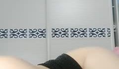 颜值不错苗条妹【丝袜控舔足】肉丝高跟鞋跳蛋塞入，