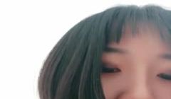 颜值不错短发妹子学生制服诱惑 来大姨妈按摩器震动