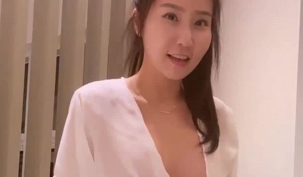 真空直播主湿身邀约 无内裤烛光晚餐大尺度侍奉