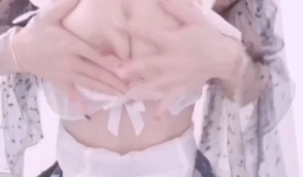 白丝洛丽塔少女娇喘不断 后入视角激凸蜜桃臀诱惑挑