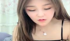 颜值不错美女直播 激情自慰大秀 十分诱人