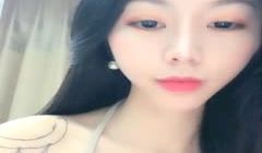颜值不错美女直播大秀 身材很棒搔首弄姿掰小穴十分