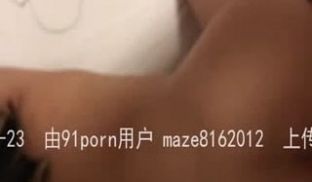 97年女大学生叫爸被两人后入射完一轮又一轮