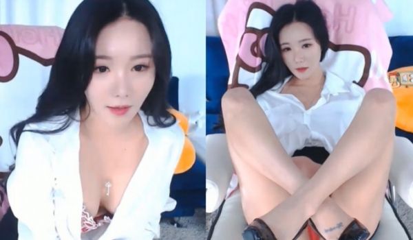 [韩国] OL下班赶紧开台~性感小裤裤早就穿在里