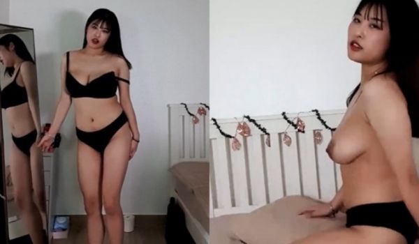 [韩国] 大奶妹骑着枕头无尽呻吟!!