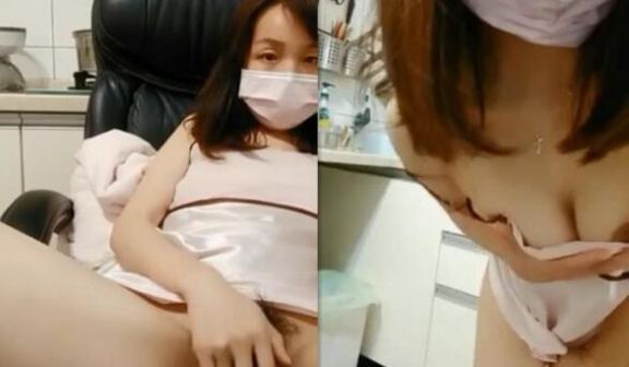 老公不在家 少妇在厨房和网友果聊赚外快