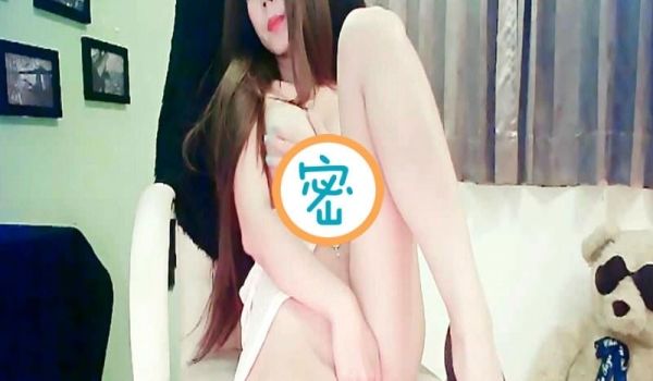 UT女神主播莎莎紫薇大秀