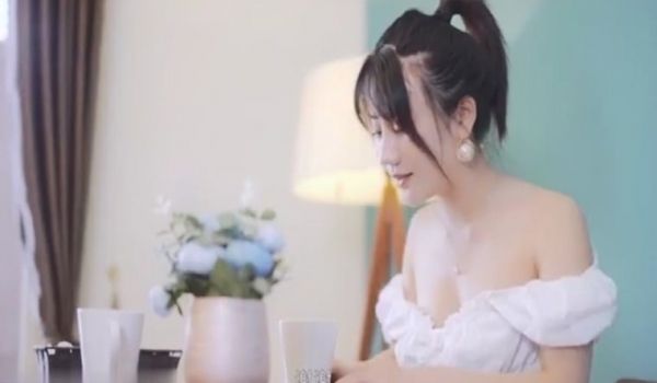 最新出品国产AV剧情妙龄美女相亲被吊丝男下春药迷