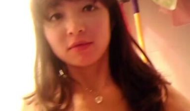 淫骚空姐露脸浴室激情啪啪被大鸡巴后人内射淫叫