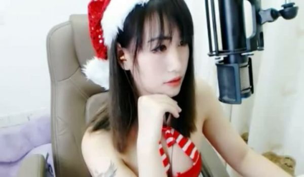 魅心(圣诞护士黑丝)陪你们12月25号_